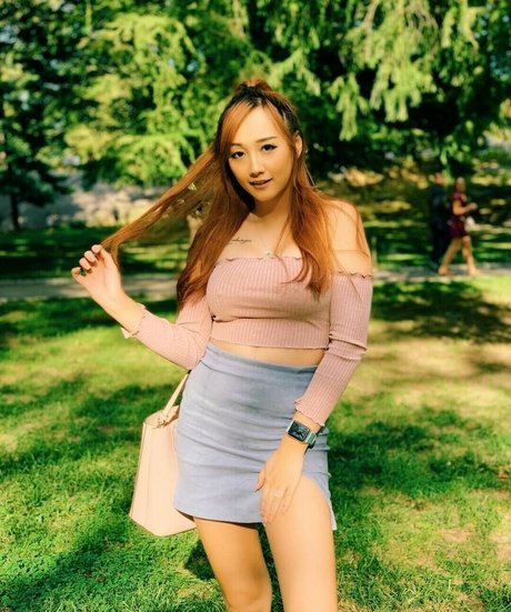 Zoey Lee ass onlyfans