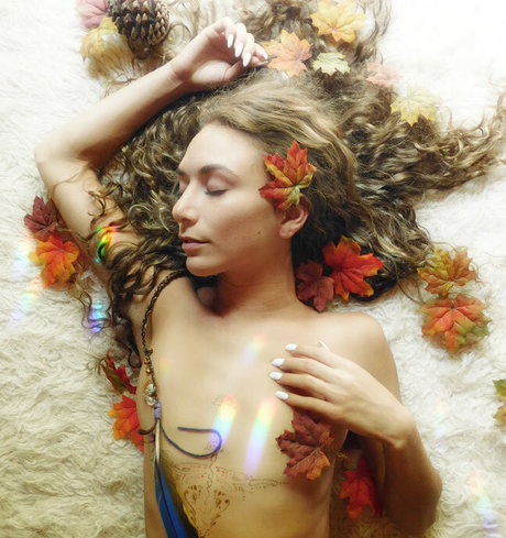 Adelinacortezz naked onlyfans leaked