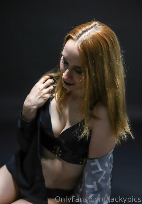 Jackypics onlyfans model