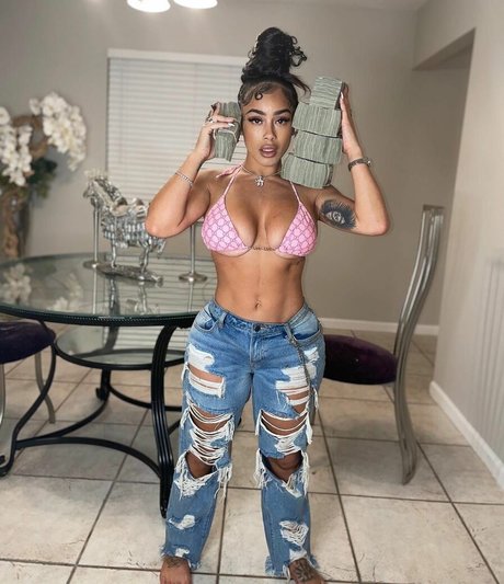 Jasmin Cadavid naked onlyfans pics