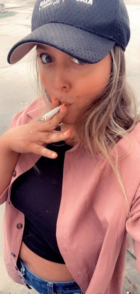 Layla Jones onlyfans sextape leak