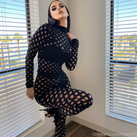 Missrich hot onlyfans