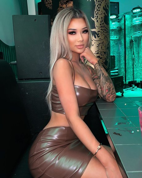 Victoriamezei Babymukki onlyfans nude leaked