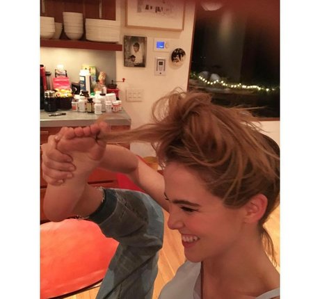 Zoey Deutch onlyfans lesk