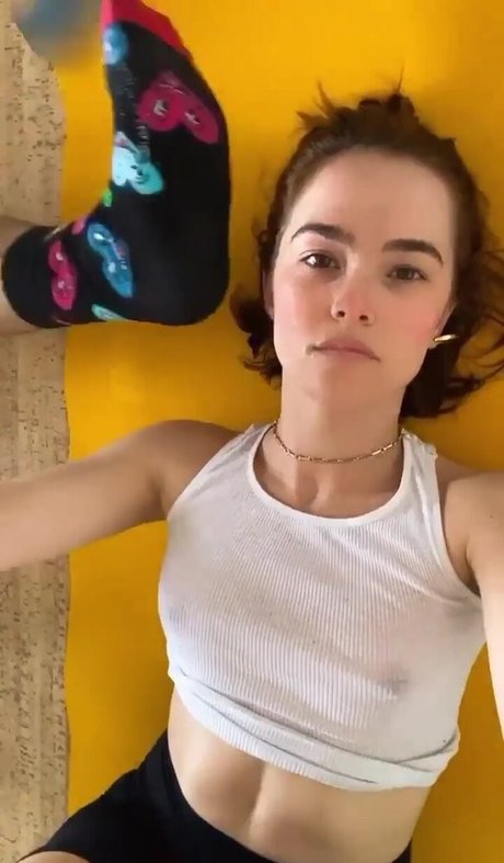 Zoey Deutch onlyfans leak
