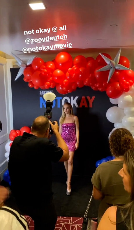 Zoey Deutch onlyfans posts