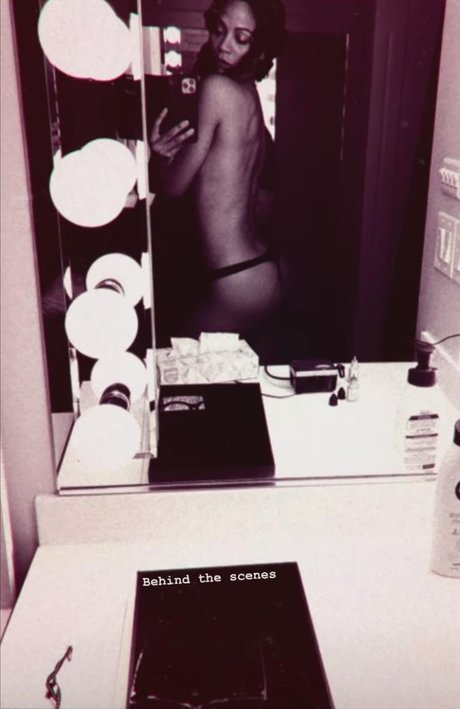 Zoe Saldana onlyfans naked pics