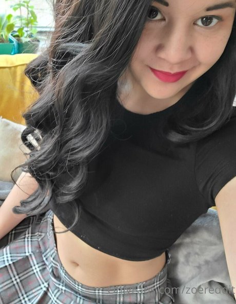 zoelevain onlyfans hot