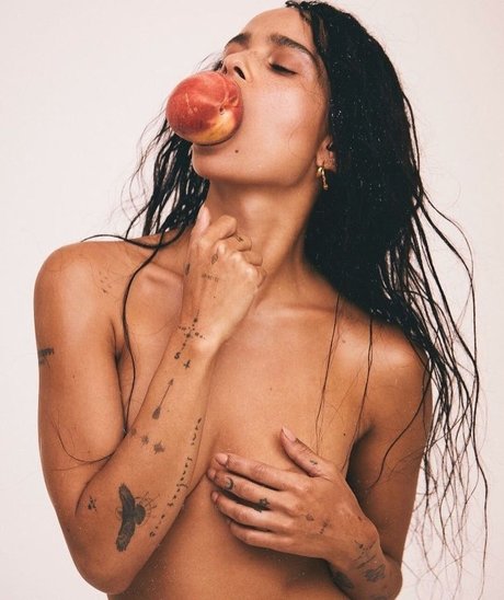 Zoe Kravitz only fans pic
