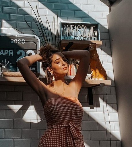 Zoe Sugg naked only fans