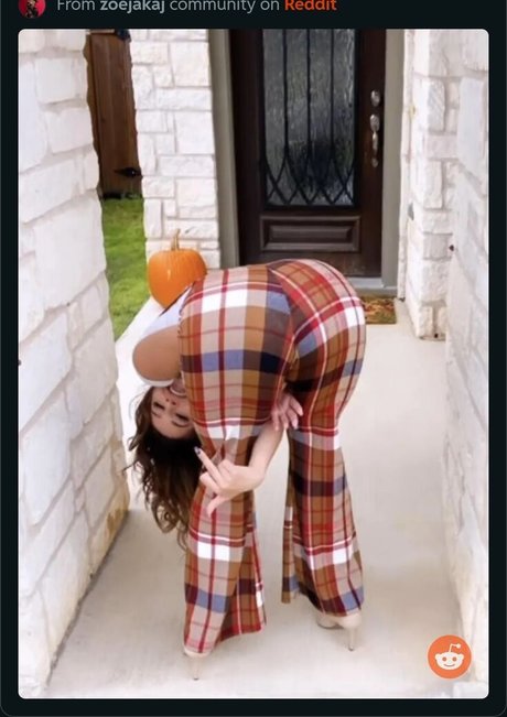 Zoe Jakaj onlyfans naked