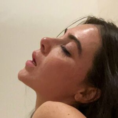 Zoe Roe onlyfans leak
