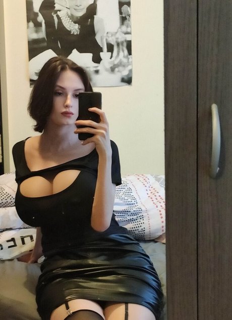 Zoepcbh onlyfans creator