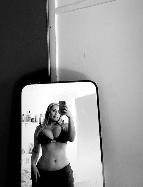 Zoe H nudes onlyfans leaks