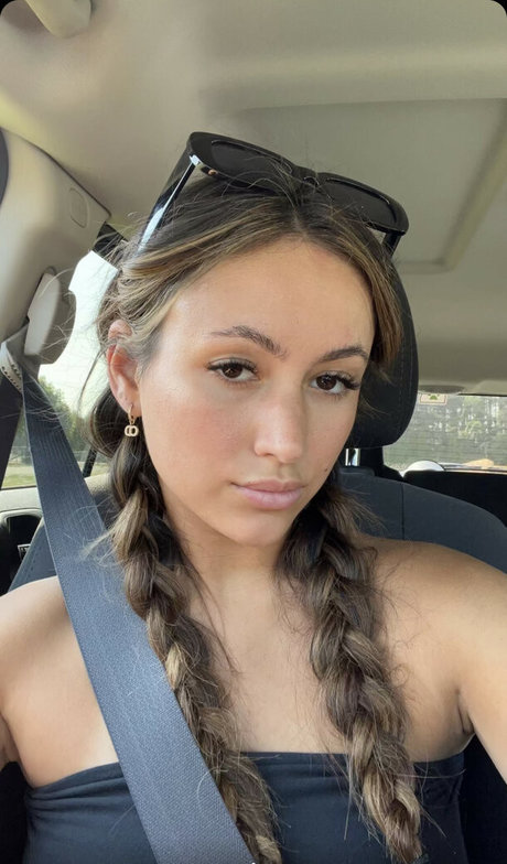 Zoe Ferguson onlyfans images