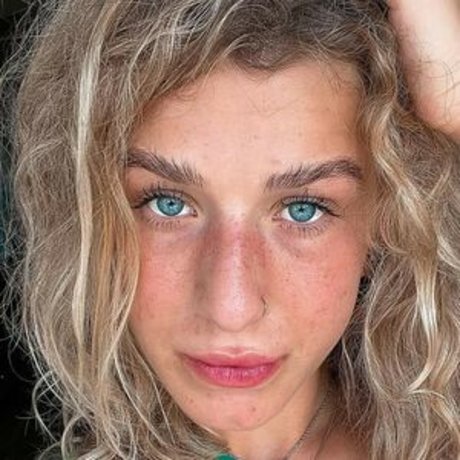 Zoe Elise Freedman onlyfans pics nude