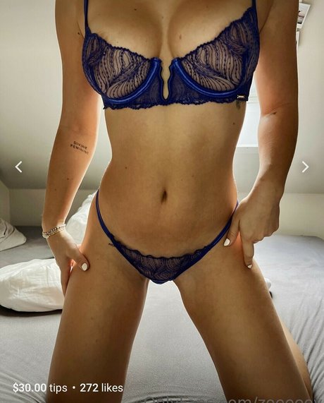 zoeeeey onlyfans nude