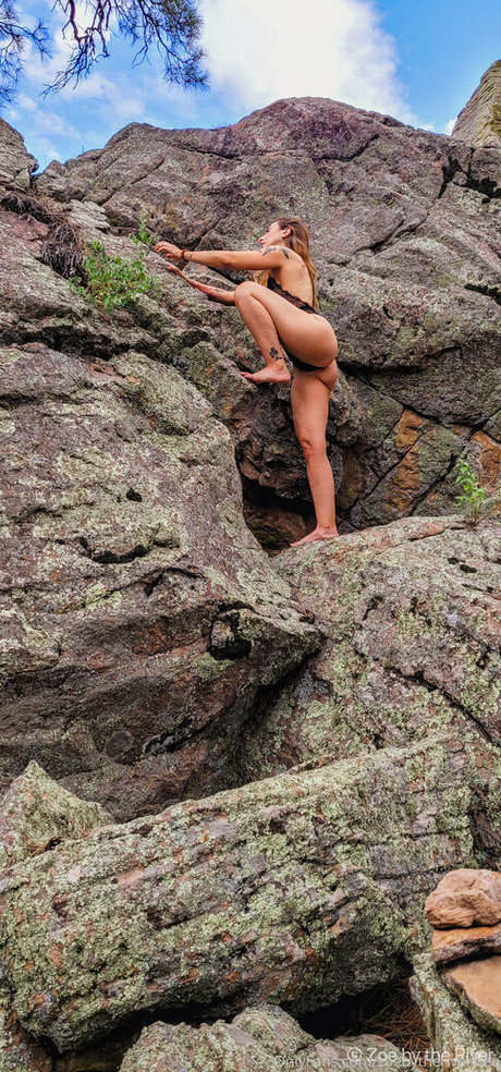 zoebytheriverfree onlyfans leak fuck