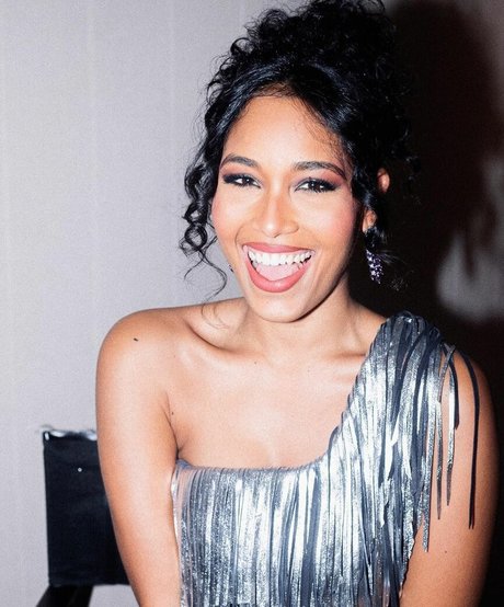 Clemence Botino onlyfans content