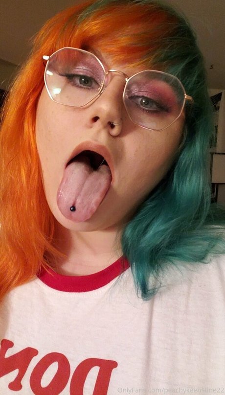 peachykeenstine22 onlyfans leak