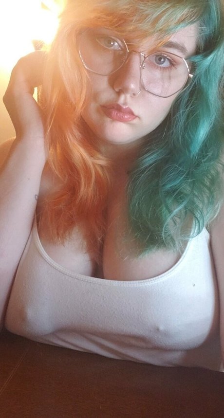 peachykeenstine22 onlyfans picture