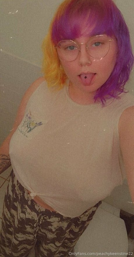 peachykeenstine22 nude only fans leaks