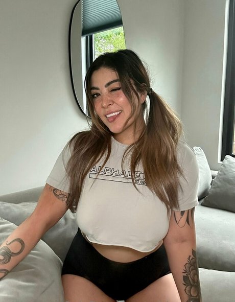 ashlynniswrong only fans nude leaks