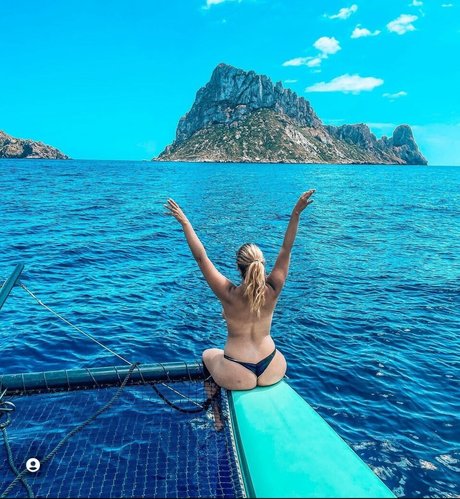 Virginia Salas Kastilio nsfw onlyfans