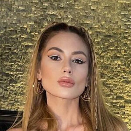 Nihal Candan onlyfans strip