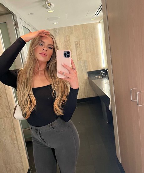 kristenconger onlyfans strip