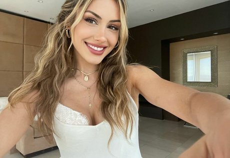 Angela Halili nude onlyfans leaked