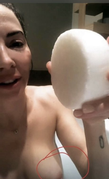 Whitney Cummings onlyfans leajs