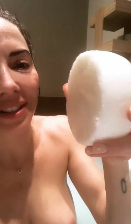 Whitney Cummings free only fans