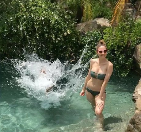 Whitney Cummings leaked only fans porn