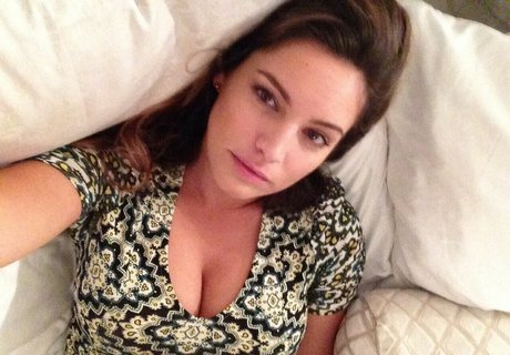 Kelly Brook Profile pic