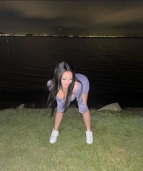 Babyyyangiee naked only fans