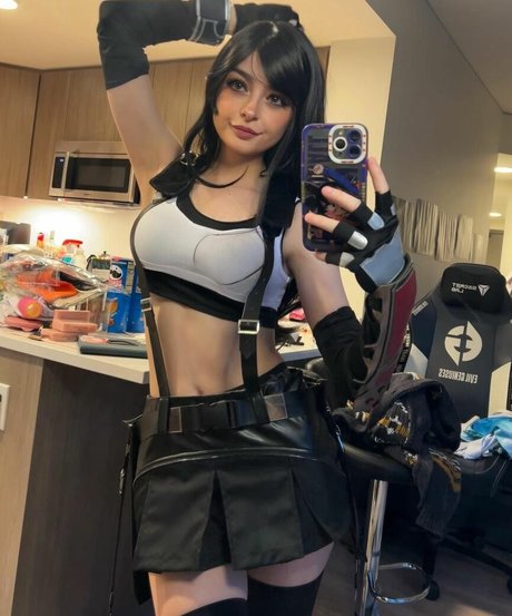 Aruuu onlyfans leaked.