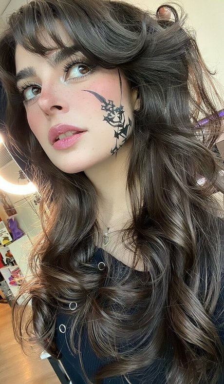 Aruuu only fans pictures