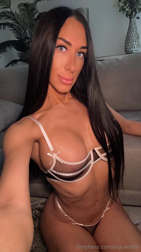 Vipcamille nudes onlyfans