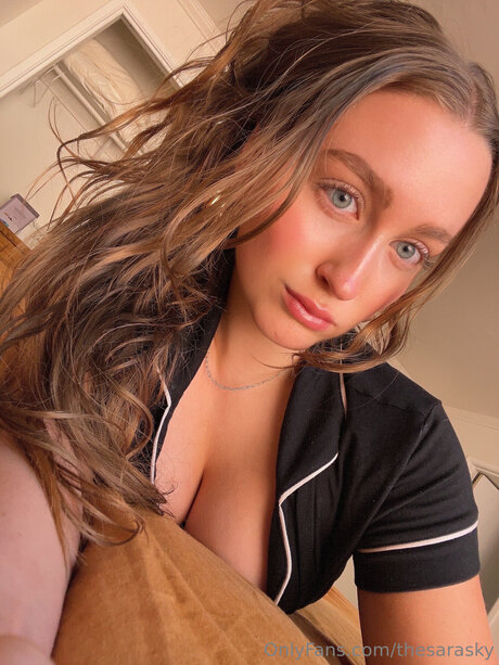 Thesarasky free onlyfans