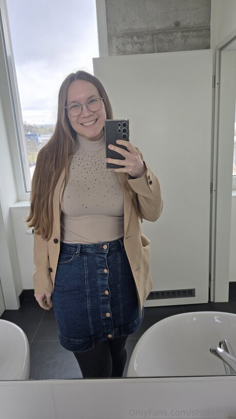 Studentmi onlyfans model images