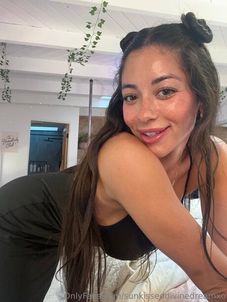 Sunkisseddivinedreamxo onlyfans leaked free