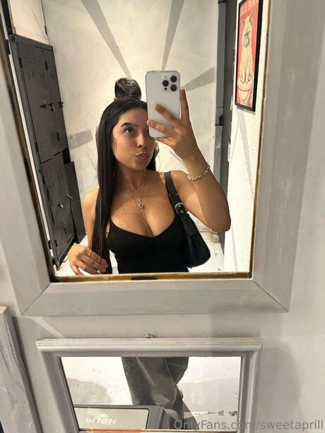 Sweetaprill onlyfans leaks.