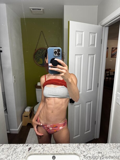 Snugglysweaterof leaked onlyfans nude