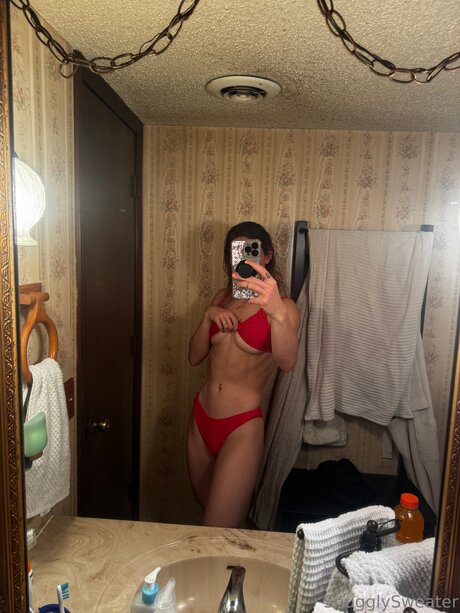 Snugglysweaterof hot onlyfans