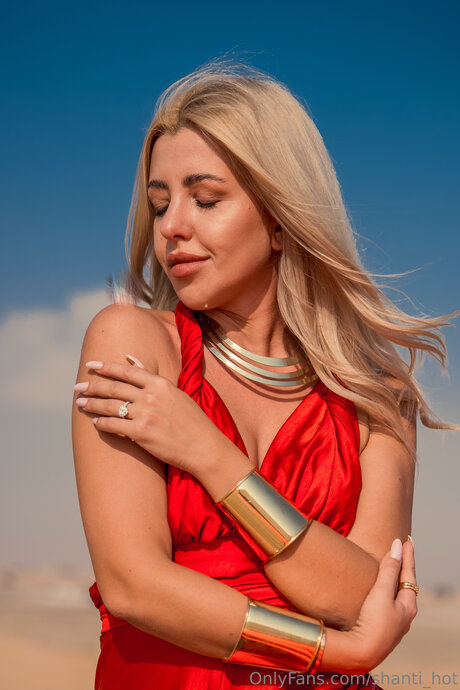 Shanti Hot onlyfans leak nude