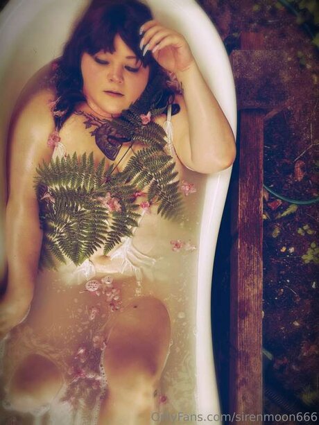Sirenmoon666 onlyfans nude leaks