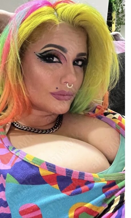 TheZombiUnicorn en onlyfans