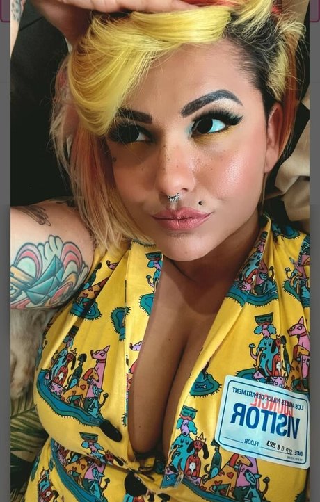 TheZombiUnicorn onlyfans leams