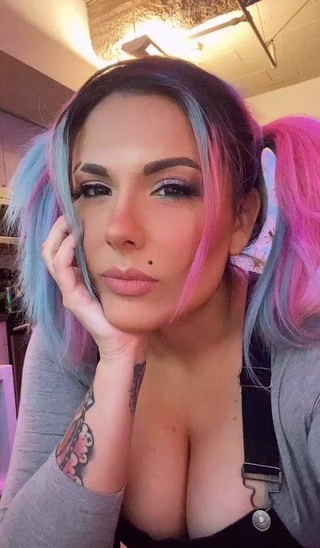 TheZombiUnicorn onlyfans nude tits